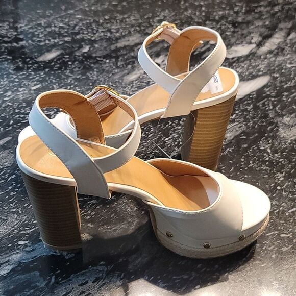 BRAND NEW MUDD CHUNKY PLATFORM ROUND-TOE HEEL STUDDED SANDALS - Picture 7 of 14